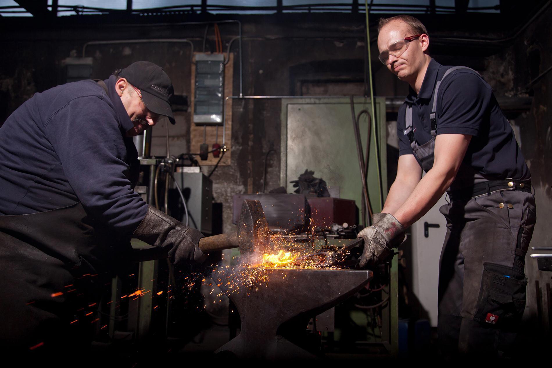 Krumpholz handhark 3 tanden met essenhouten steel