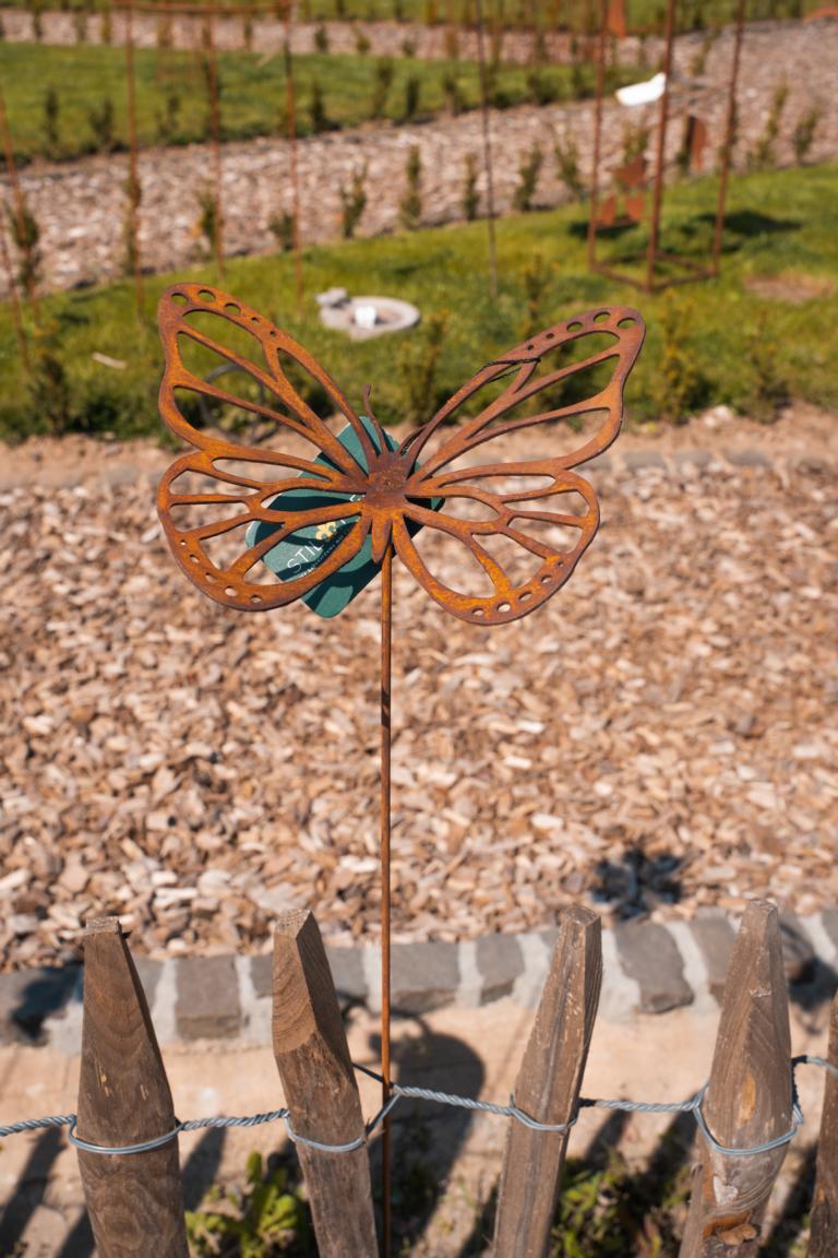 Gartenstecker Schmetterling mit Ausschnitten, Edelrost, B20cm L120cm