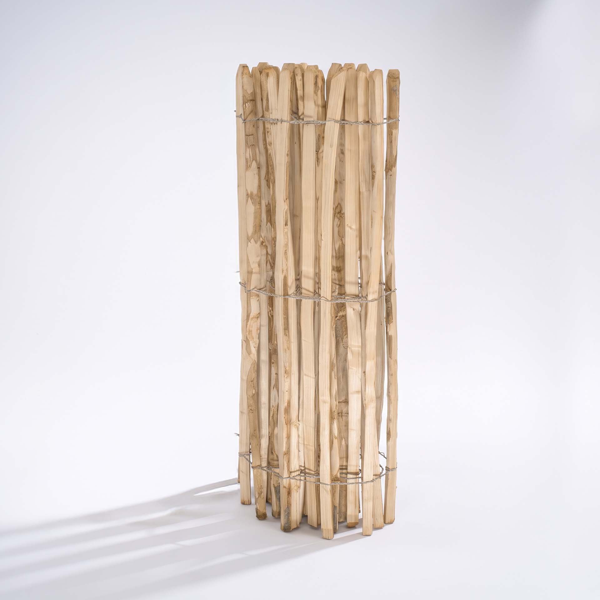 englisch-122cm_8-10-produktbild-geschlossen.jpg Englischer Staketenzaun Kastanie - Länge 5 Meter, Höhe 122 cm, Lattenabstand 8-10 cm