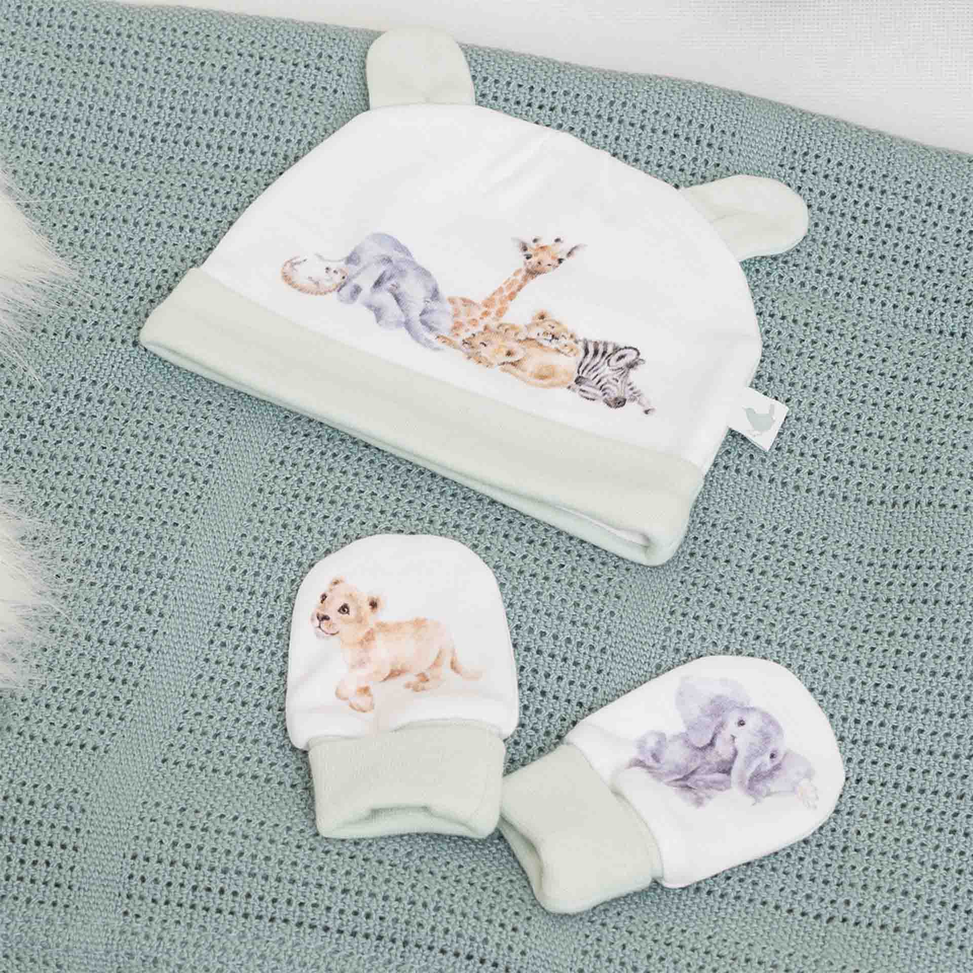 Set für Neugeborene Handschuhe und Mütze, verschiedene Zootiere " Little Savanna "