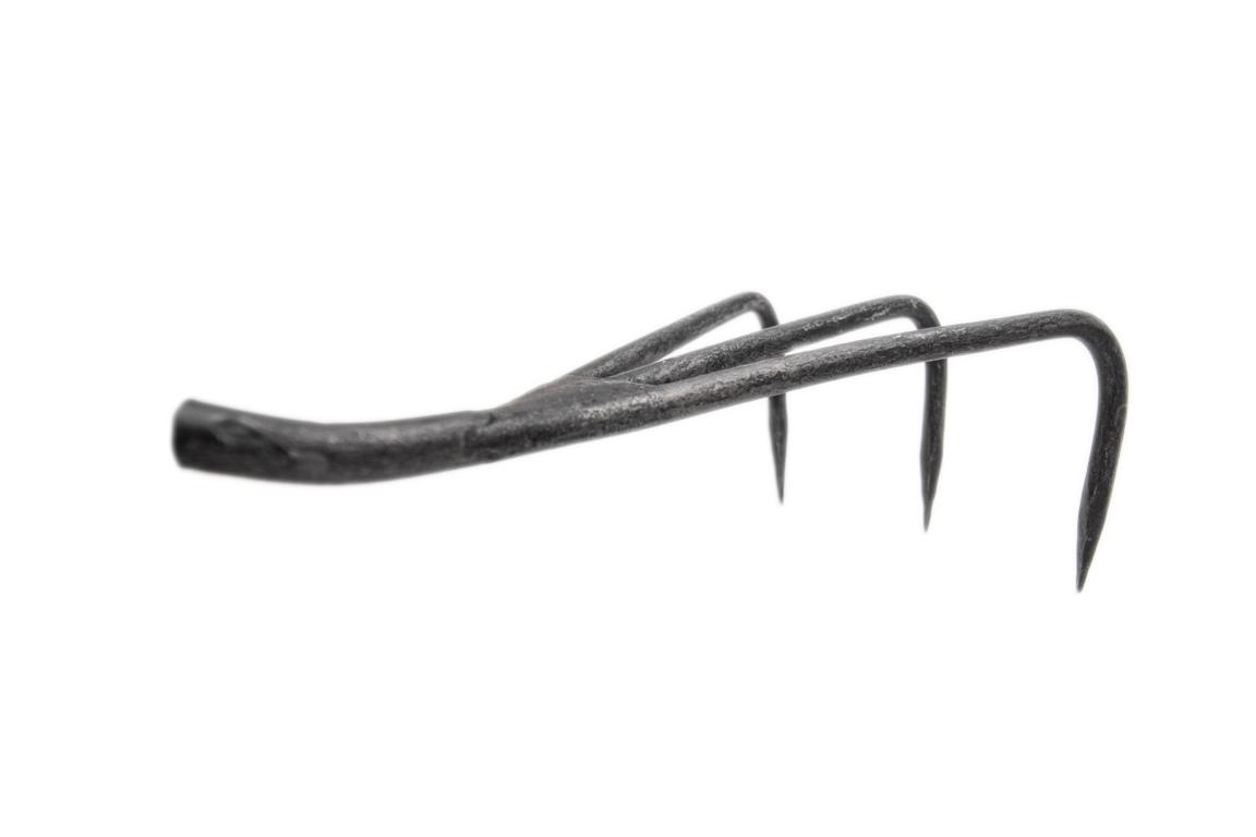 Krumpholz cultivator, 3 tanden (gesmeed) met essenhouten steel (140 cm) Krumpholz cultivator, 3 tanden (gesmeed) met essenhouten steel (140 cm)