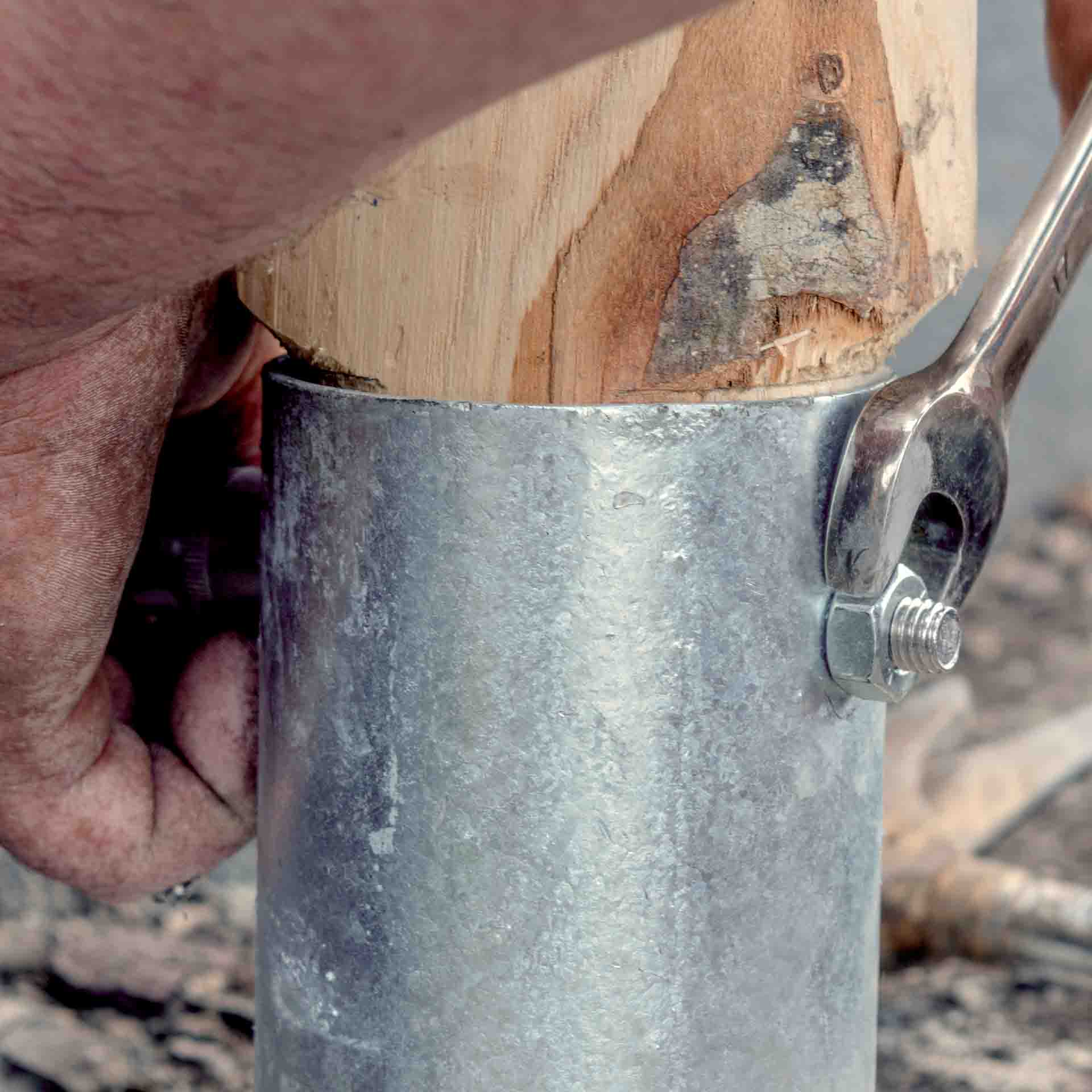 Gewindeschraube, Sechskantschraube M10 x 100 mm aus Edelstahl mit Mutter für Einschlaghülse oder Aufschraubhülse Gewindeschraube, Sechskantschraube M10 x 100 mm aus Edelstahl mit Mutter für Einschlaghülse oder Aufschraubhülse