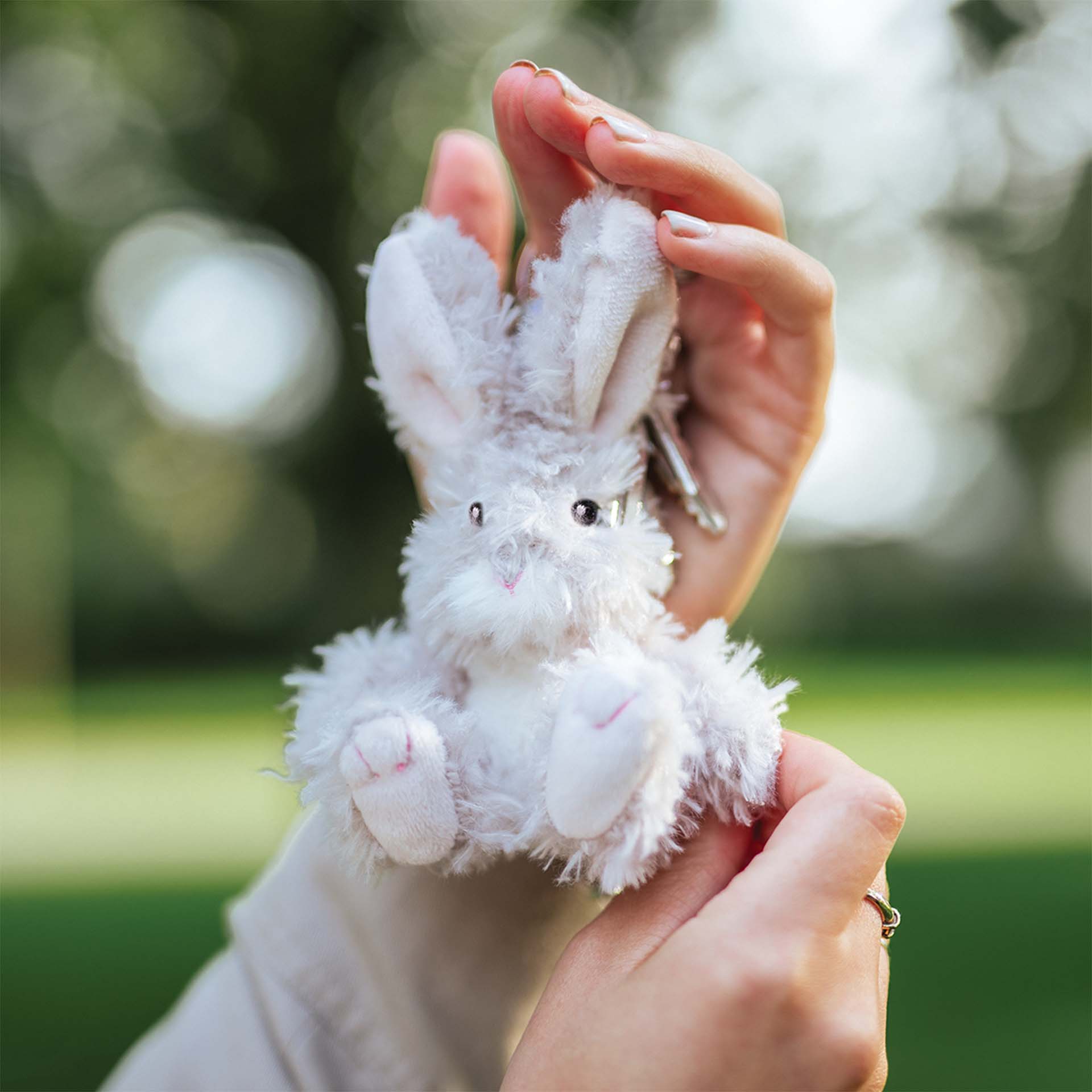 Schlüsselanhänger Mini Plüschtier, Hase "Rowan"