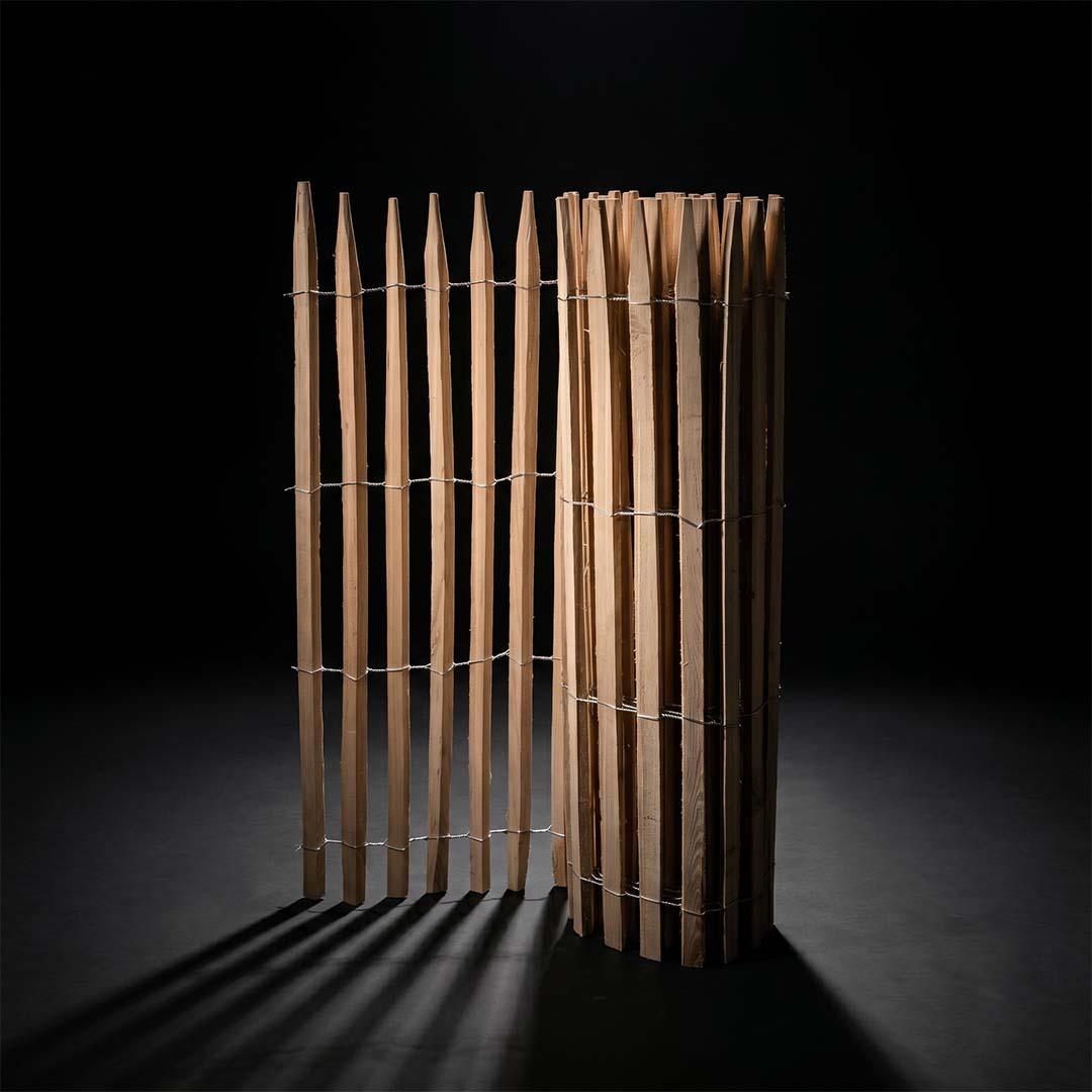 Premium Staketenzaun aus Robinie (gesägt) - Länge 5 Meter, Höhe 150 cm, Lattenabstand 4-5 cm