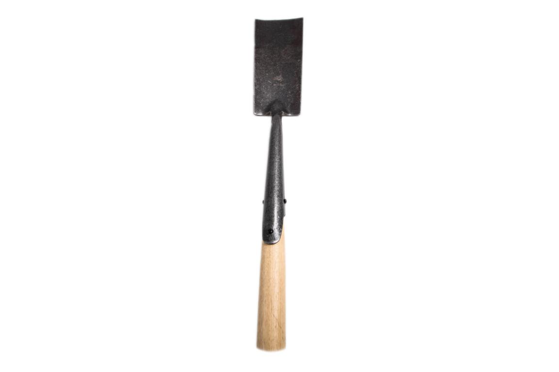 Krumpholz, Pflanzspaten ( aus einem Stück Stahl geschmiedet) englische Form Eschen T-Stiel 80 cm Krumpholz, Pflanzspaten ( aus einem Stück Stahl geschmiedet) englische Form Eschen T-Stiel 80 cm