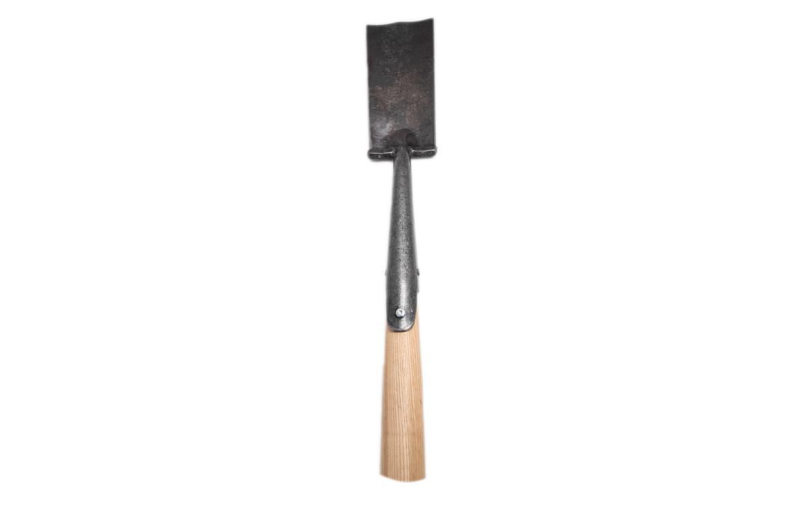 Krumpholz, Pflanzspaten mit Tritt ( aus einem Stück Stahl geschmiedet) englische Form Eschen T-Stiel 80 cm Krumpholz, Pflanzspaten mit Tritt ( aus einem Stück Stahl geschmiedet) englische Form Eschen T-Stiel 80 cm